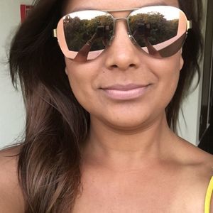 Meet your Posher, Na